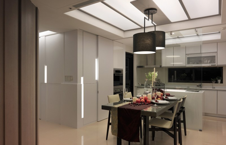 润泽公馆:4.6万精装现代风格113㎡三居